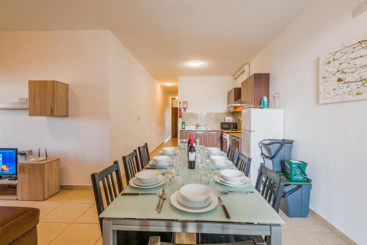 Seashells Apartments With Terrace, Just Off The Seafront In Bugibba - By Getawaysmalta San Pawl il-Baħar Extérieur photo
