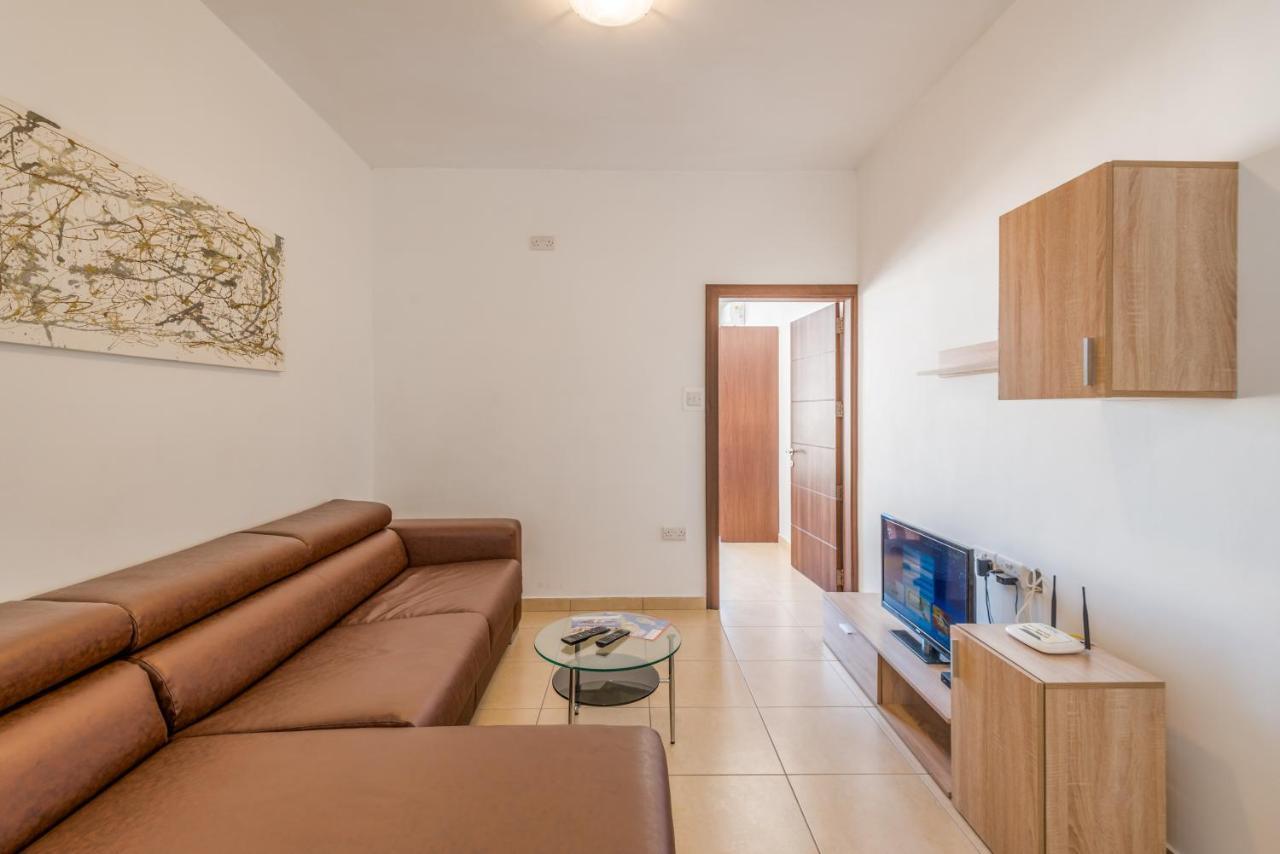 Seashells Apartments With Terrace, Just Off The Seafront In Bugibba - By Getawaysmalta San Pawl il-Baħar Extérieur photo
