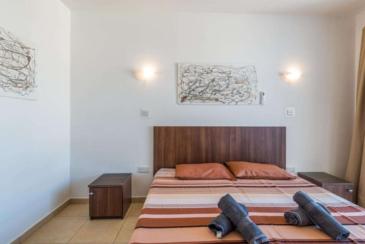 Seashells Apartments With Terrace, Just Off The Seafront In Bugibba - By Getawaysmalta San Pawl il-Baħar Extérieur photo