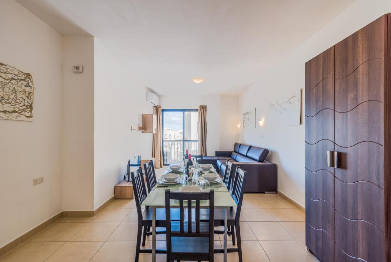 Seashells Apartments With Terrace, Just Off The Seafront In Bugibba - By Getawaysmalta San Pawl il-Baħar Extérieur photo