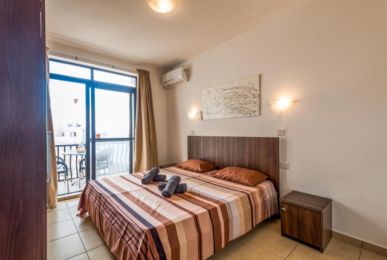 Seashells Apartments With Terrace, Just Off The Seafront In Bugibba - By Getawaysmalta San Pawl il-Baħar Extérieur photo