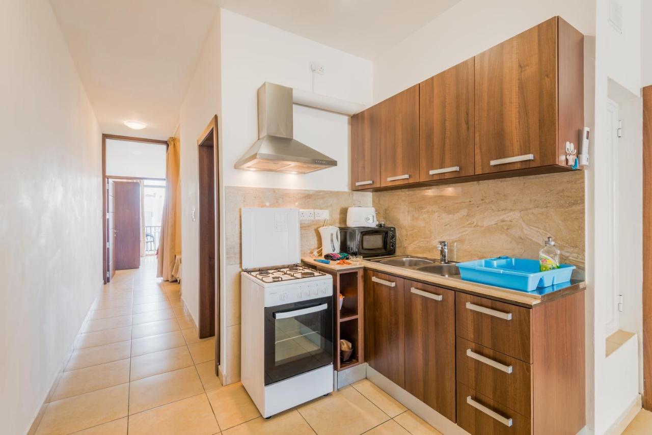 Seashells Apartments With Terrace, Just Off The Seafront In Bugibba - By Getawaysmalta San Pawl il-Baħar Extérieur photo