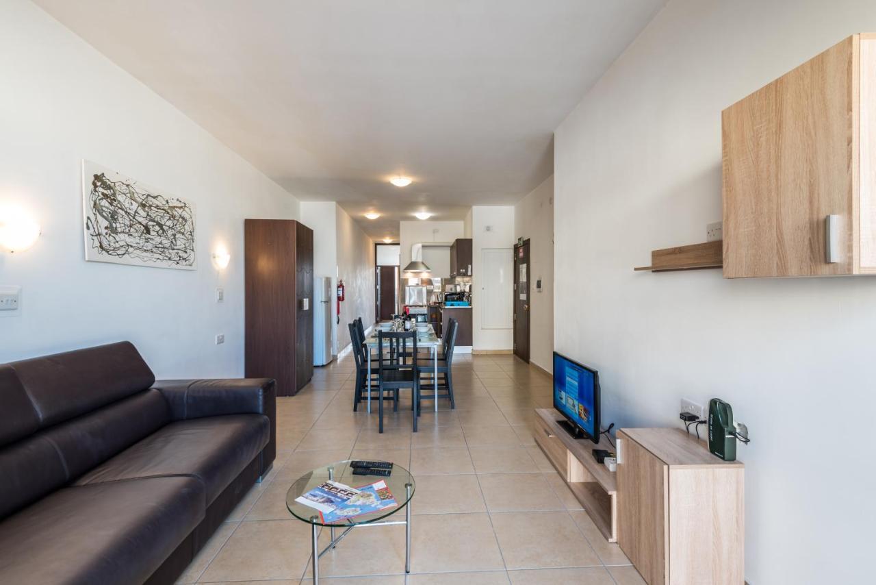 Seashells Apartments With Terrace, Just Off The Seafront In Bugibba - By Getawaysmalta San Pawl il-Baħar Extérieur photo